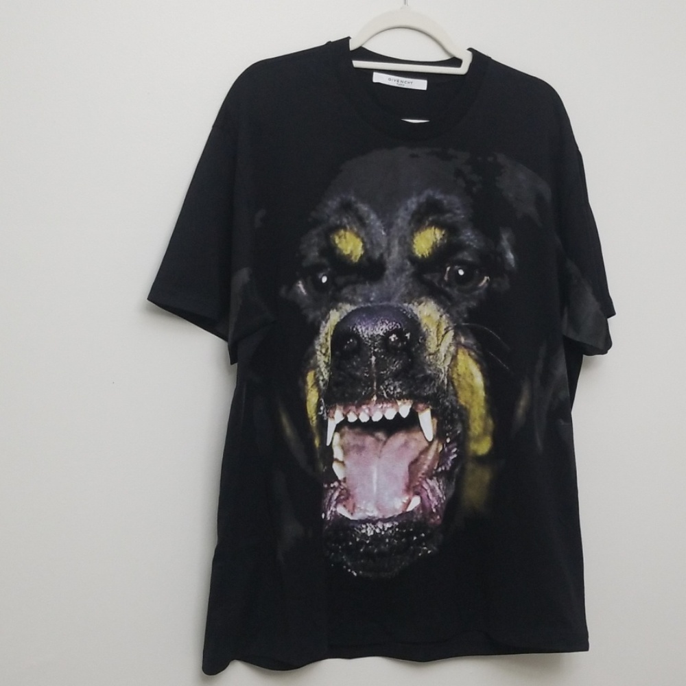 GIVENCHY Authentic Black T-shirt w/Rottweiler